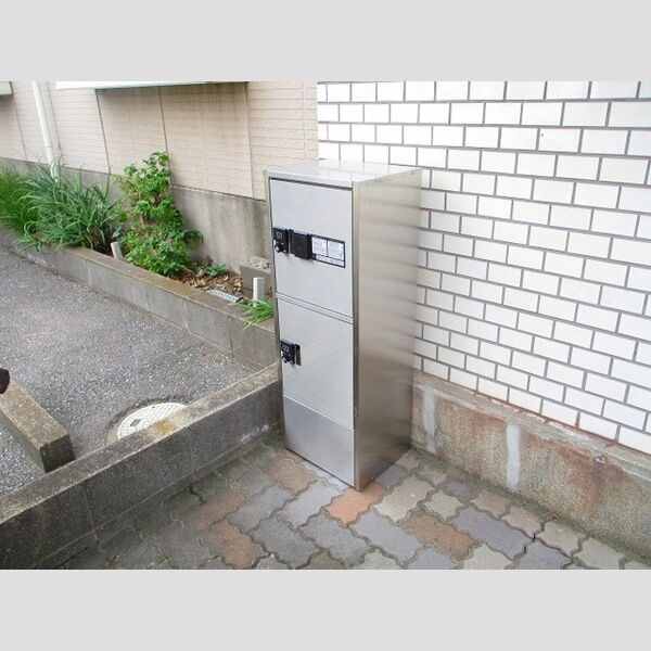 メゾンルシェリ 宅配BOX