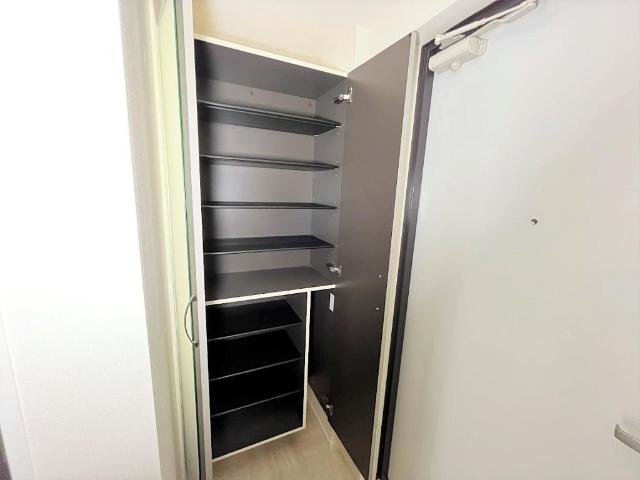 リオグランデ東戸塚101号室 下駄箱