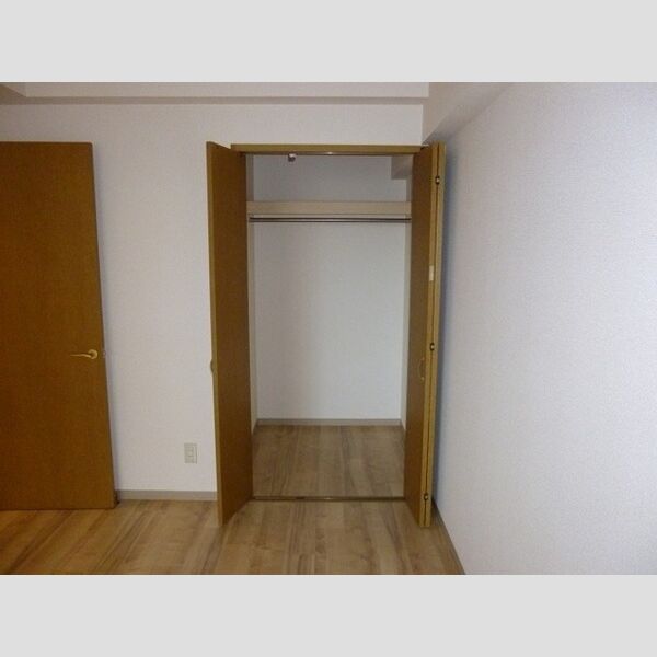 グランパシフィック201号室 ウォークインクローゼット仕様