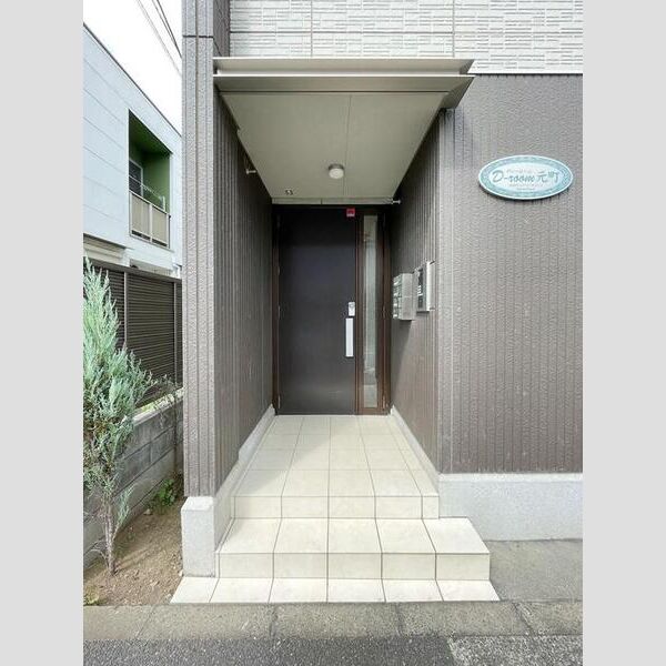 Dーroom元町 エントランス