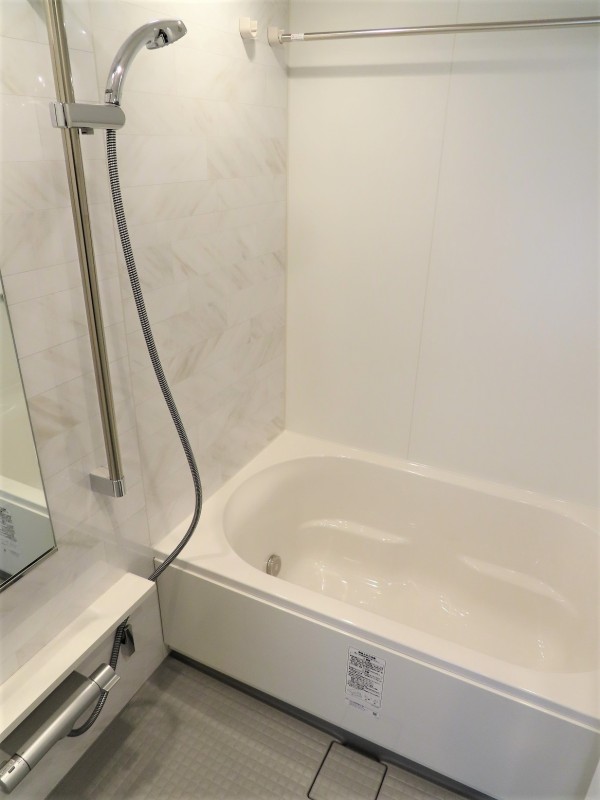 ロイジェント志村坂上4階 お風呂