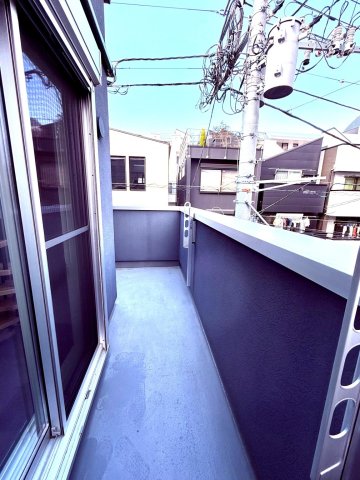 世田谷区三軒茶屋戸建 3階バルコニー（2階にもバルコニー有）