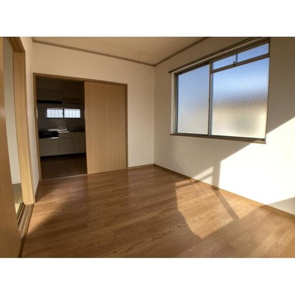 エステート松木 リビング