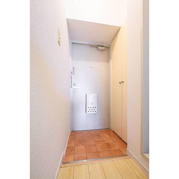 メゾン・ド・エトレーヌ1001号室 玄関