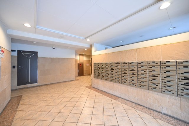 メゾン・ド・ヴィレ高円寺2階 エントランス