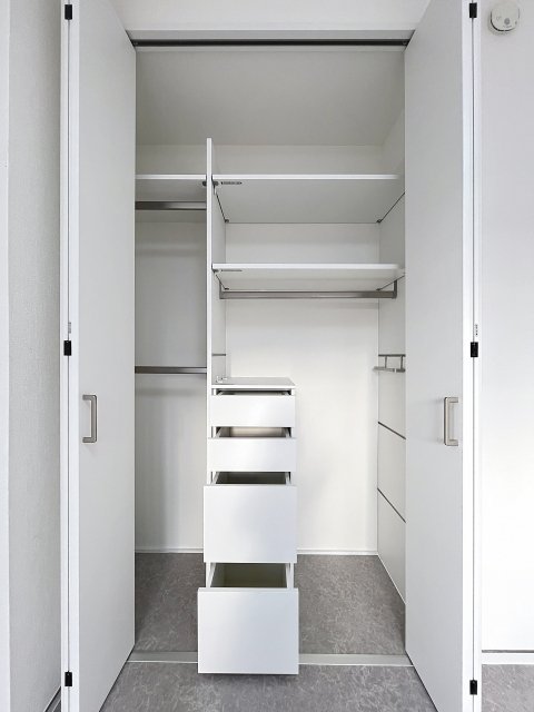 リヴレ・清水の森 クローゼット