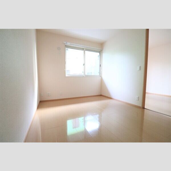 イリオス102号室 洋室