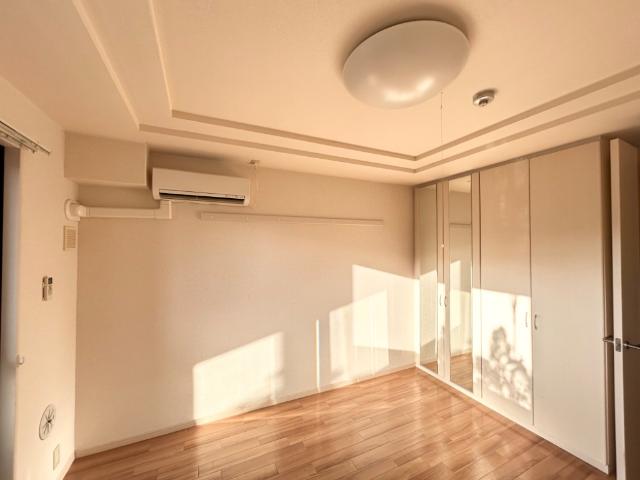 コンフォース光101号室 洋室