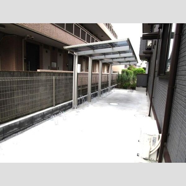 ネルンバ 駐輪場