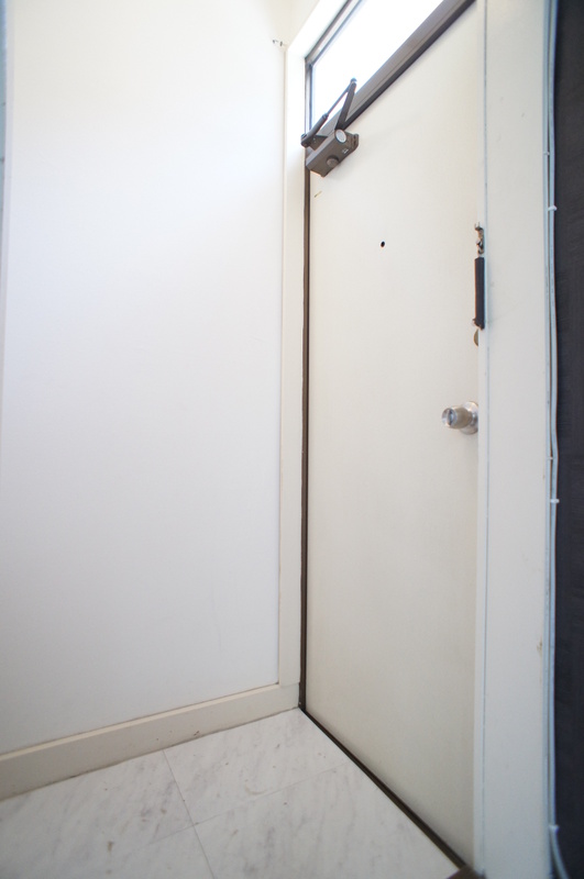 フジハイツ 玄関