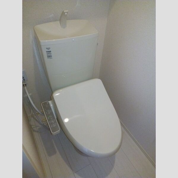 ポルト セレーノ208号室 温水洗浄暖房便座