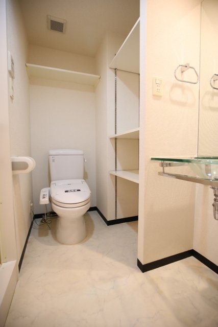 AXAS志村坂上2階 トイレ