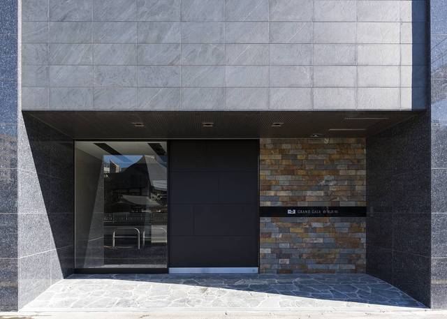 グランド・ガーラ白金高輪6階 スタイリッシュなエントランス