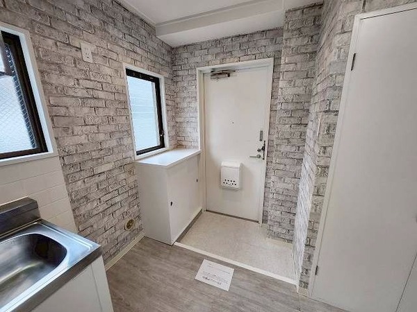 ファミーラシオン103号室 玄関