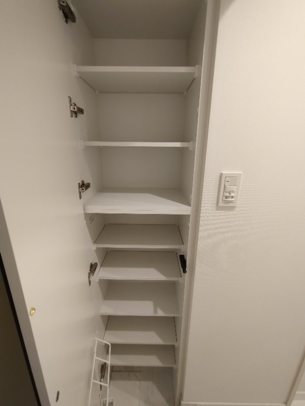 クレイシア巣鴨駅前8階 収納