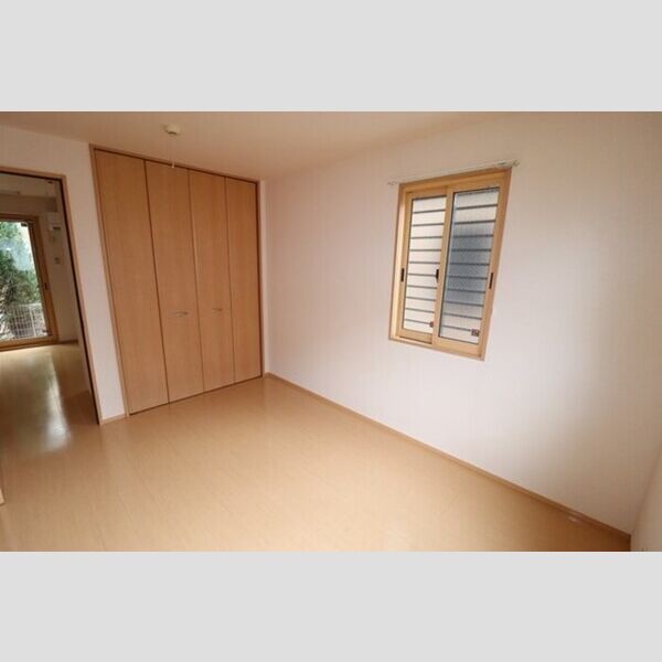 マサーレ・オガワ　B棟102号室 洋室6帖