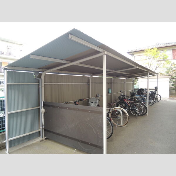 パーク・サイド杉浦　2 駐輪場