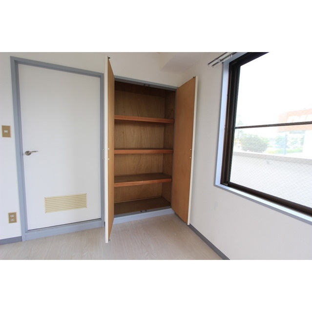 タチバナビル206号室 収納