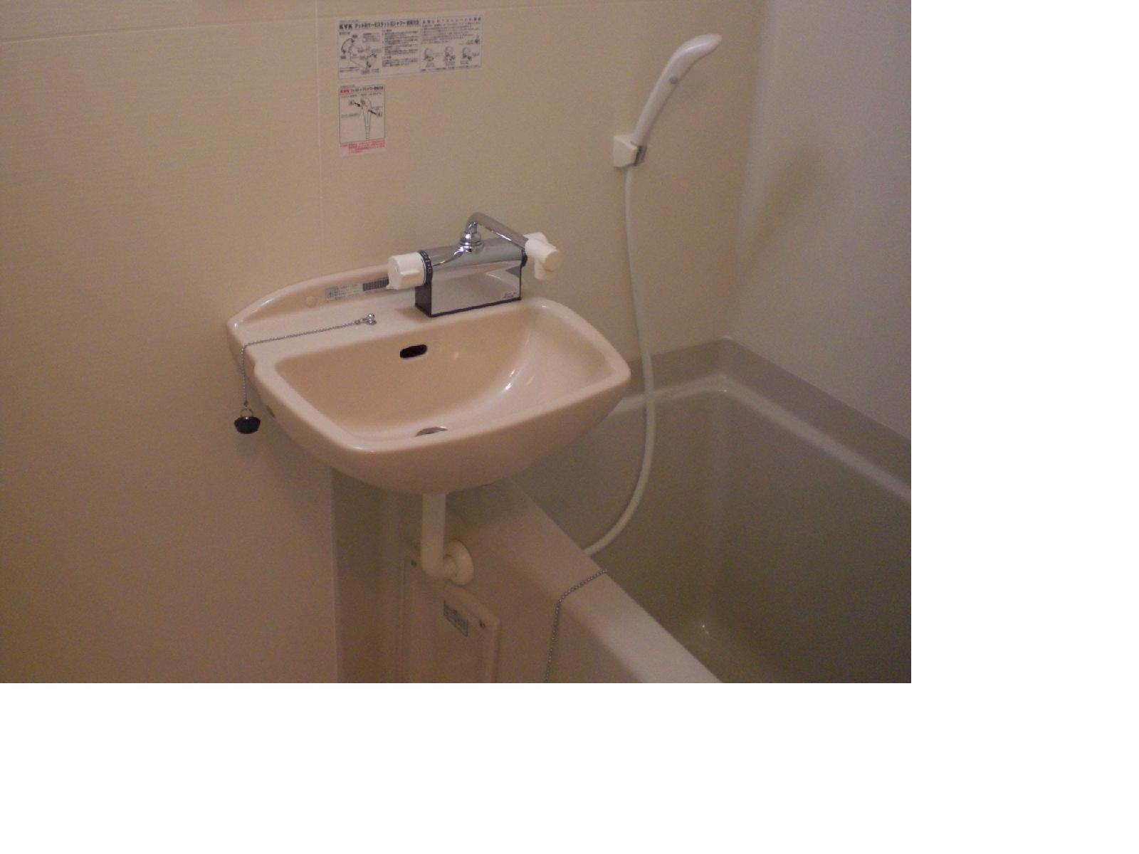 レオパレスカリン 内観