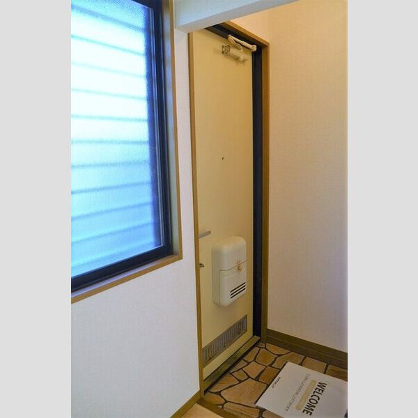 サンフォーラム 玄関