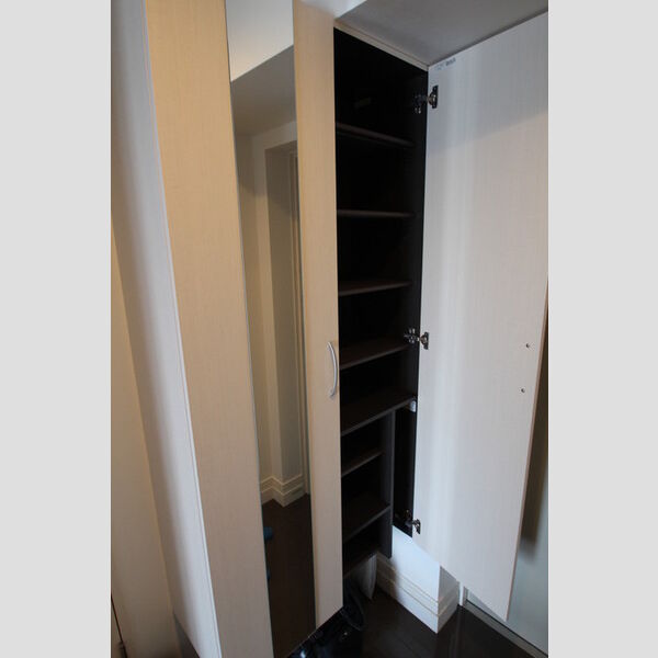 ソラシエスタ601号室 玄関にはシューズボックス!