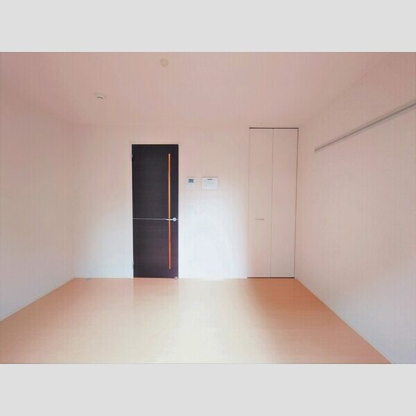 ソレーユくにたち101号室 洋室6.1帖(別角度)