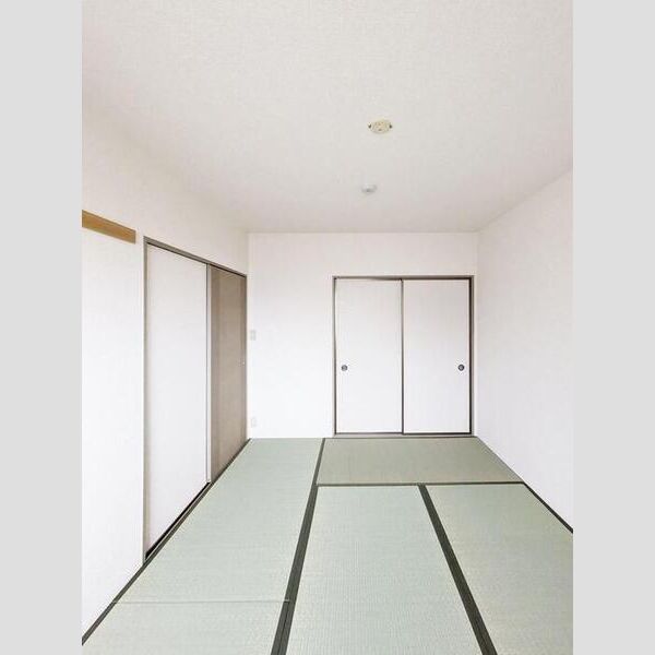 プリムヴェール　壱番館205号室 和室6帖