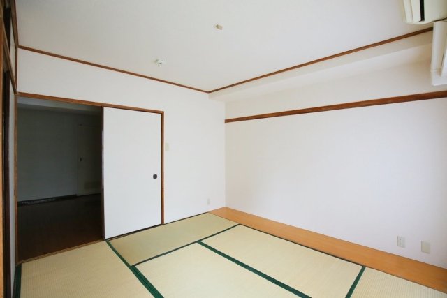 ニューライフ西早稲田 寝室