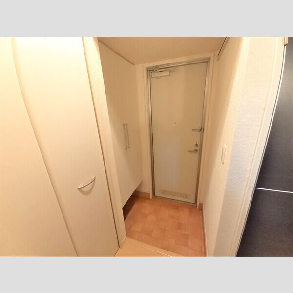 トゥールフルール 玄関