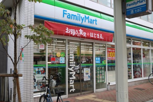 ライオンズマンション亀戸 【コンビニエンスストア】ファミリーマート 江東亀戸五丁目店まで168ｍ