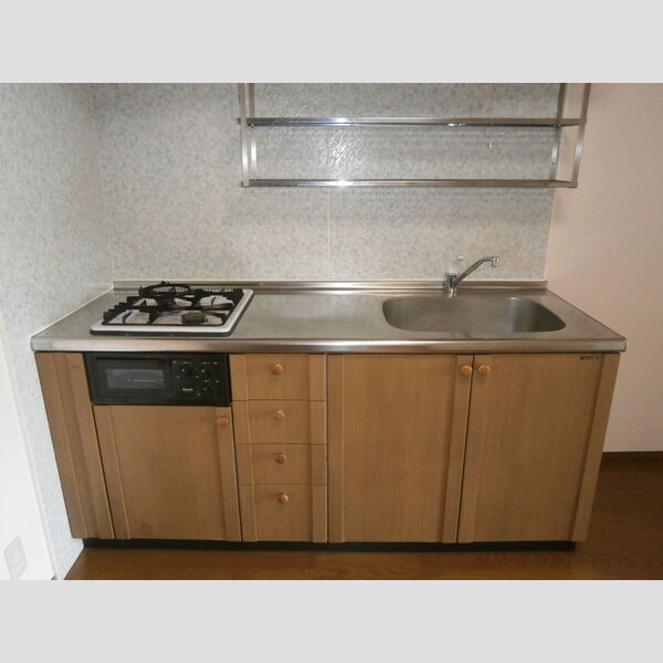 クレスト平山203号室 システムキッチン