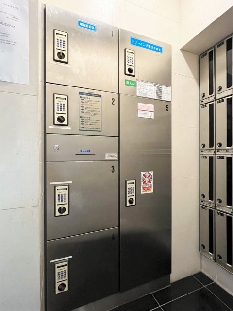 フェニックス新高円寺7階 宅配BOX