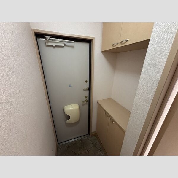 Rose Court 玄関