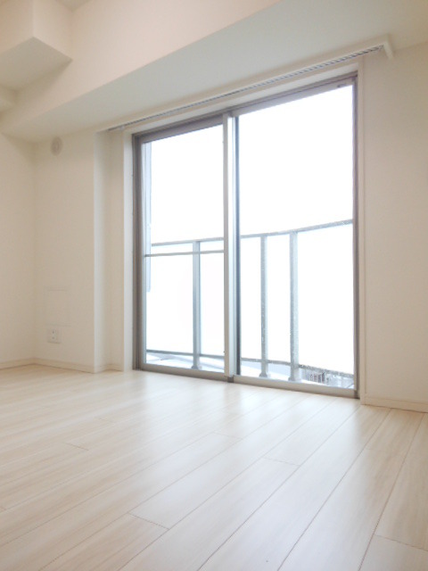 ガーラ・ヒルズ不動前5階 8.1帖のリビングダイニング♪冬でもあたたかい床暖房あり！