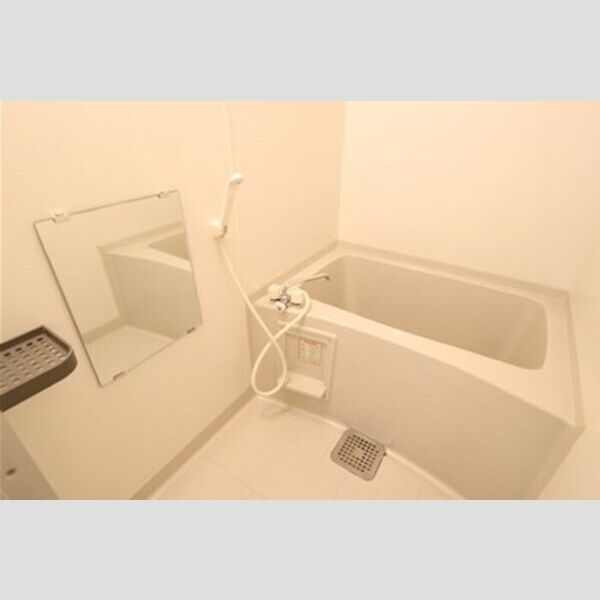 ヴィラ・グランメール205号室 浴室