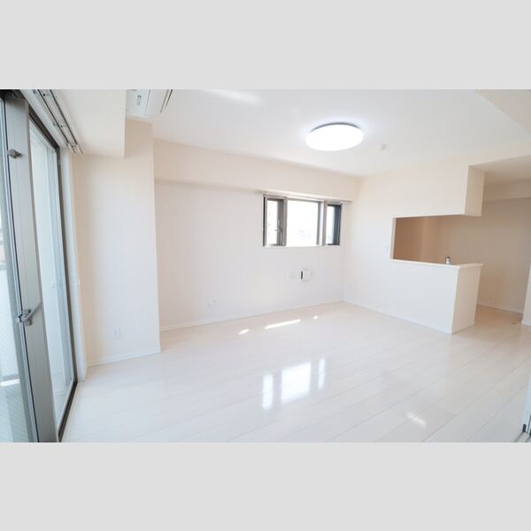 Garden House Ⅲ 大宮土呂駅前502号室 リビング