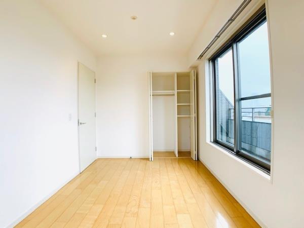 アパートメンツ東山 リビング