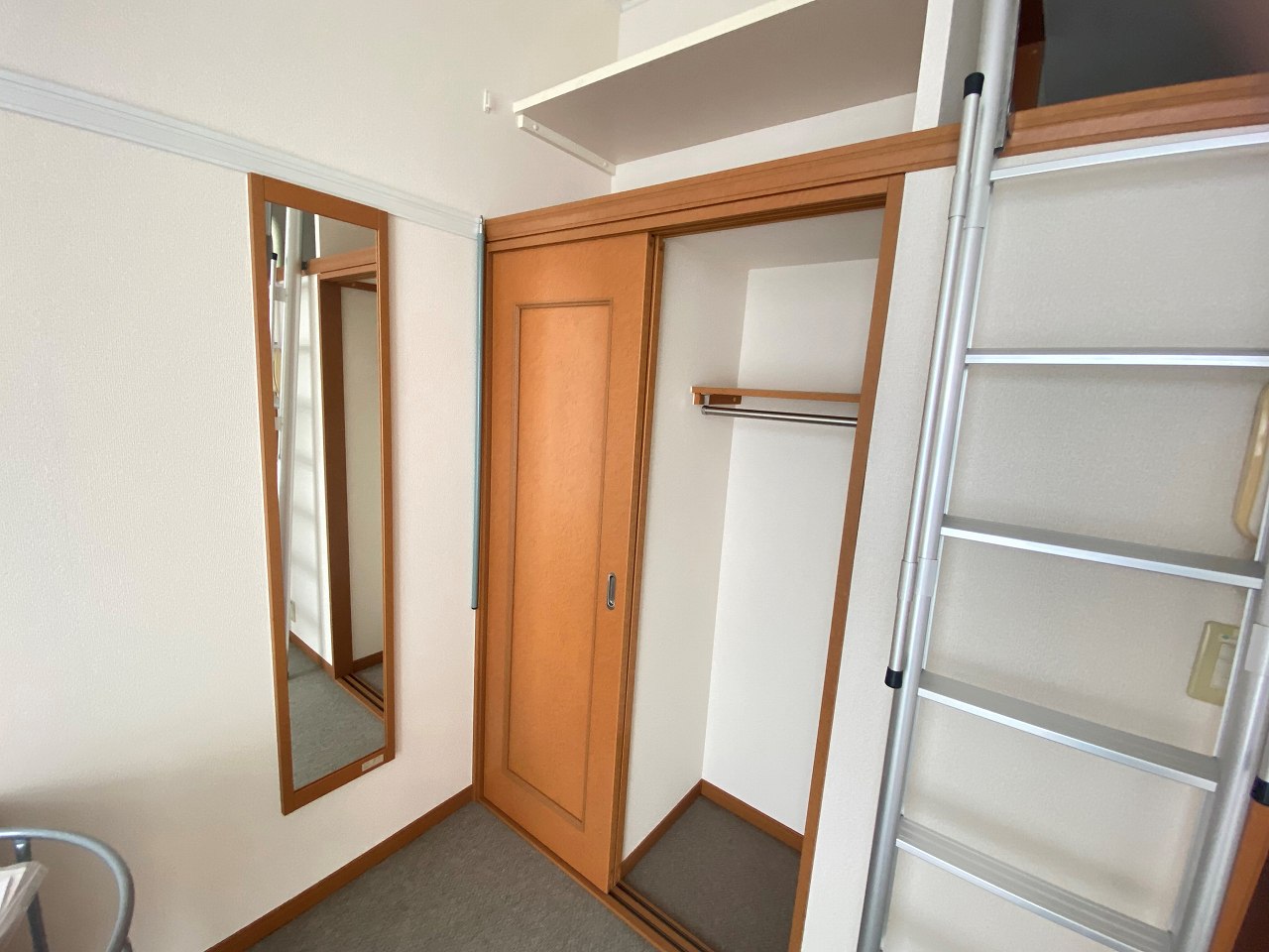 レオパレスドゥジエーム 内観