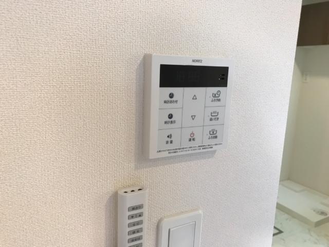 ラ・ジオンあきる野103号室 追焚きリモコン（バス）