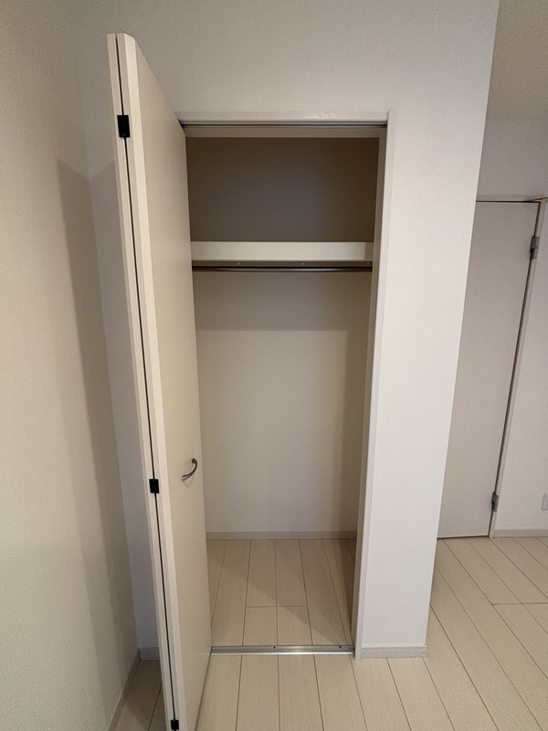 リブリ・ラヴィアンローズ・国立2階 収納