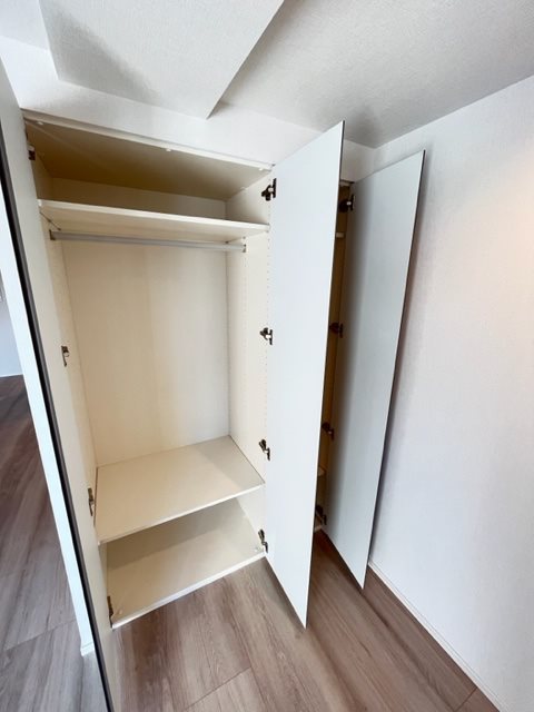 ドゥーエ日暮里7階 収納