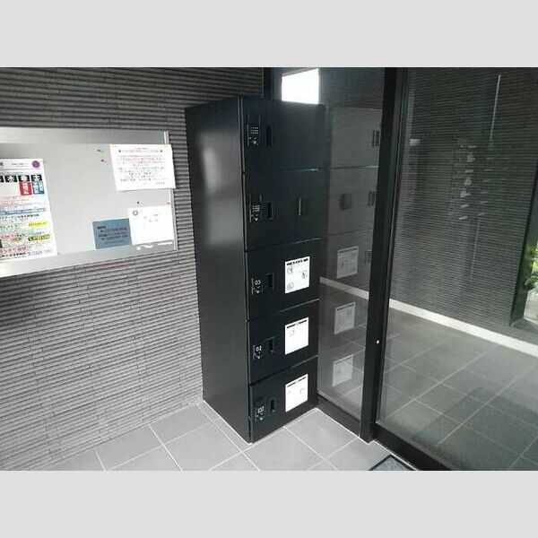 フロレスタ南大泉 宅配ボックス