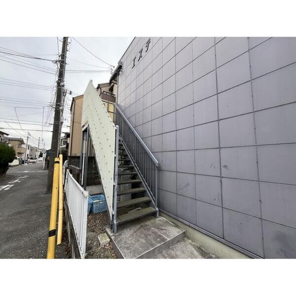 エステートピア瀬戸102号室 エントランス