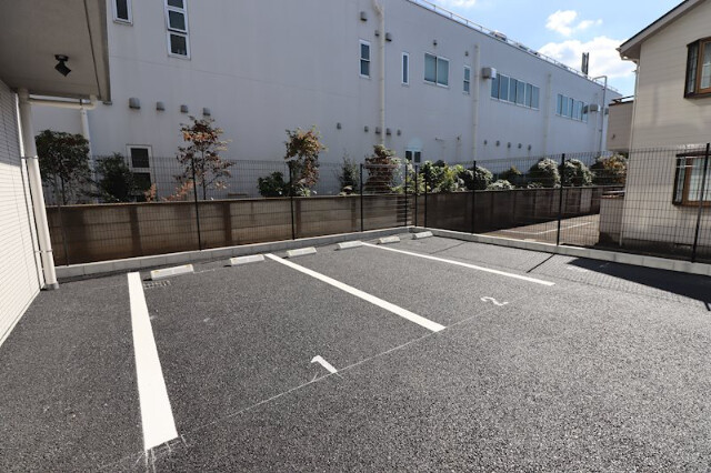 ジェノヴィア白糸台スカイガーデン5階 駐車場