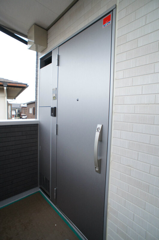 リブリ・ホーリー鎌倉 玄関