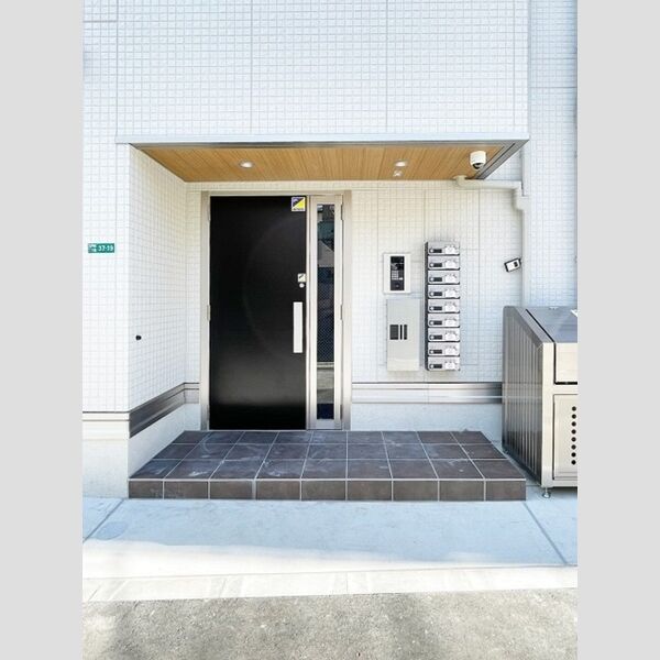 ルリアン江戸川 エントランス