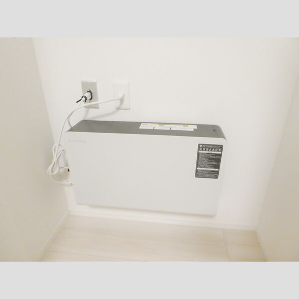 グラセフルⅢ201号室 非常用蓄電池