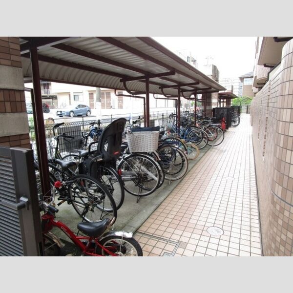 グランフィールド行徳 駐輪場