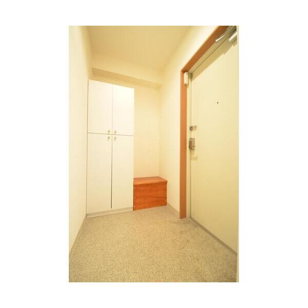 ウイングピア美園601号室 玄関