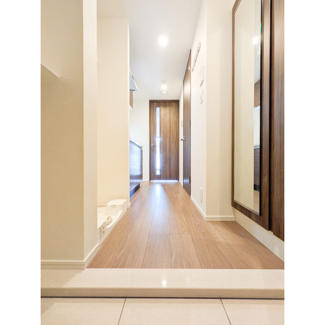 オーパスホームズ南行徳1414号室 玄関